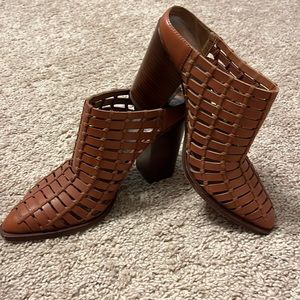 Dolce Vita Kacie Woven Leather Mules